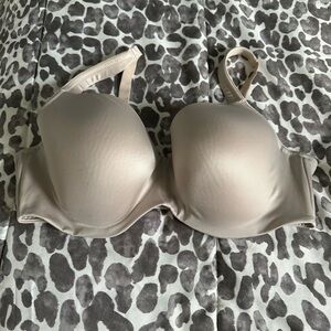 Soma stunning support nude bra 40D